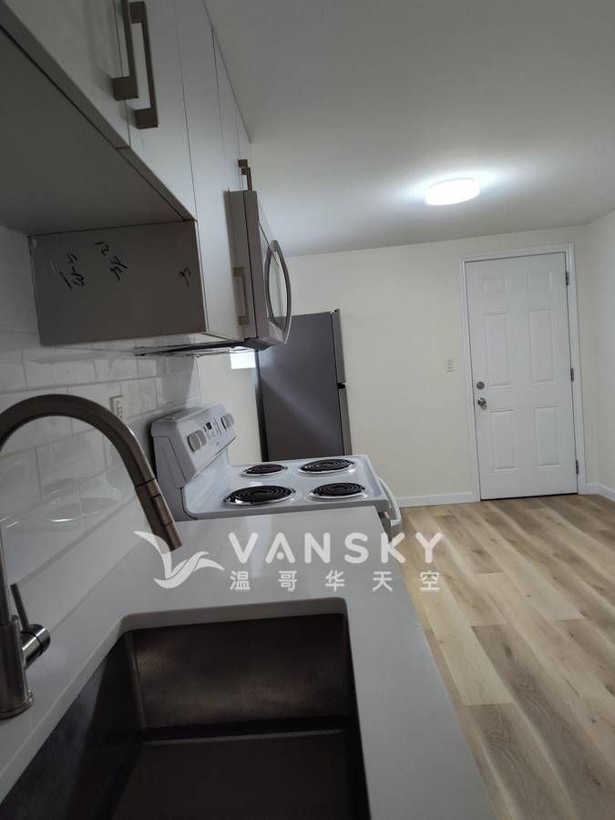 260429115820_kitchen 1-2026.jpg